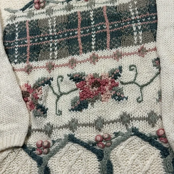 Vintage 80’s Flower Embroidered Sweater - Picture 2 of 4